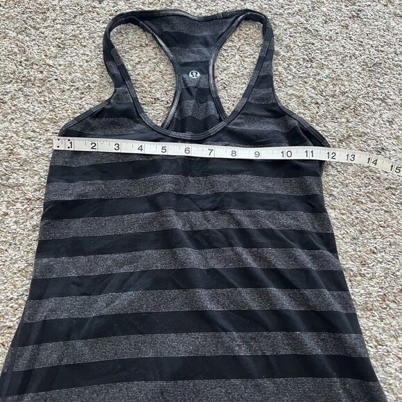 Lululemon Womens Black Gray Stripe Scoop Neck Racerback Athletic Tank Top Size 2 - Picture 3 of 4